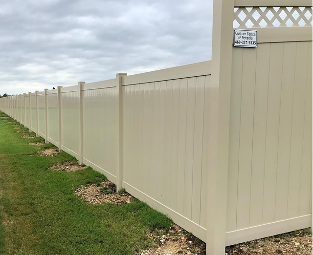 Vinyl fencing in Dallas